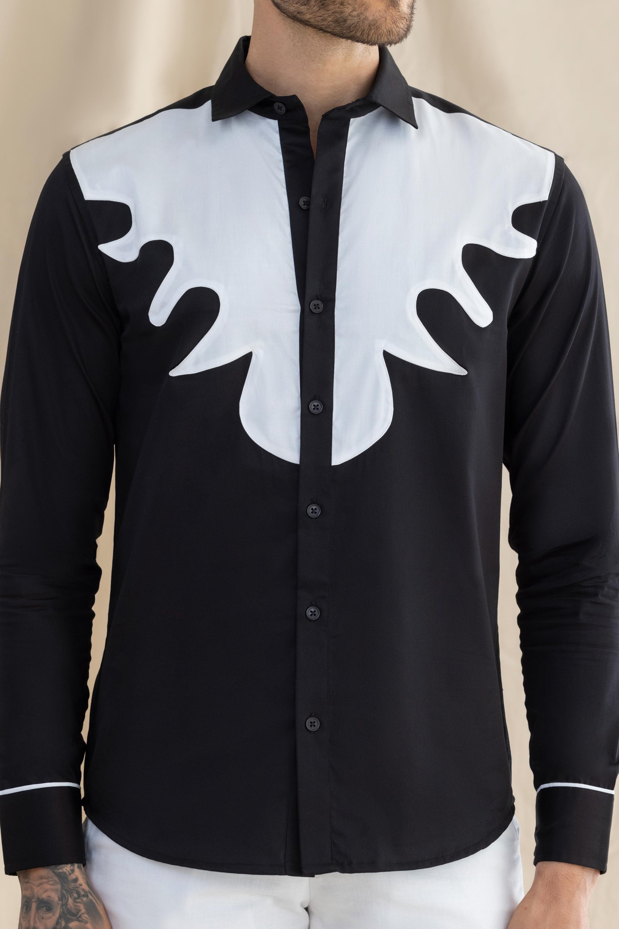 Black &amp; White Saddle